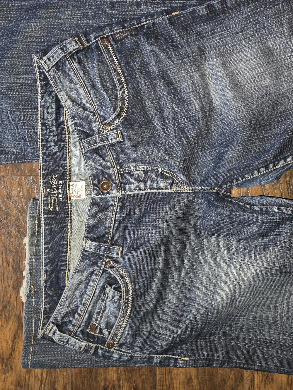 Silver Jeans Women’s Blue Slim Straight Jeans